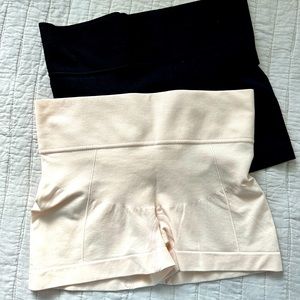 Skinnygirl Cream & Black Smoothers & Shapers Shorts ShapeWear Size Mediu…